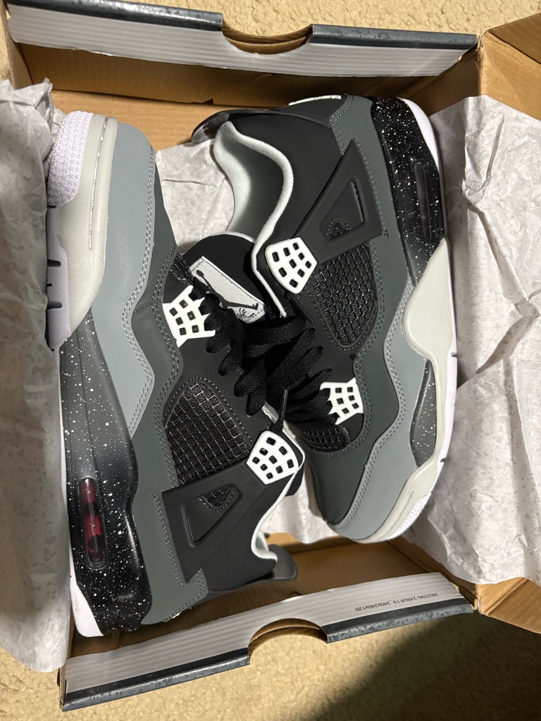 Air Jordan 4 Retro Fear